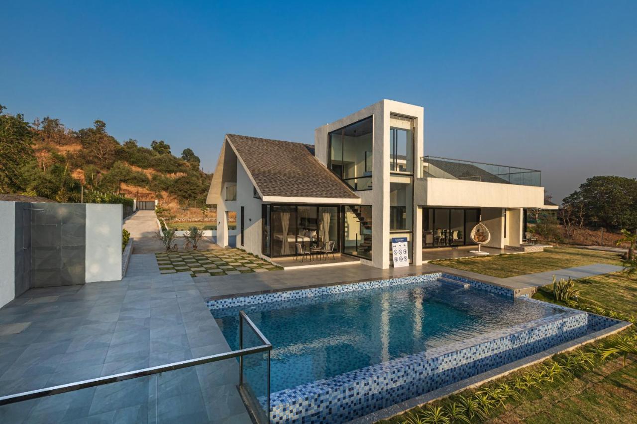 Saffronstays Stargazer, Karjat - Luxury Pool Villa With Lake View المظهر الخارجي الصورة